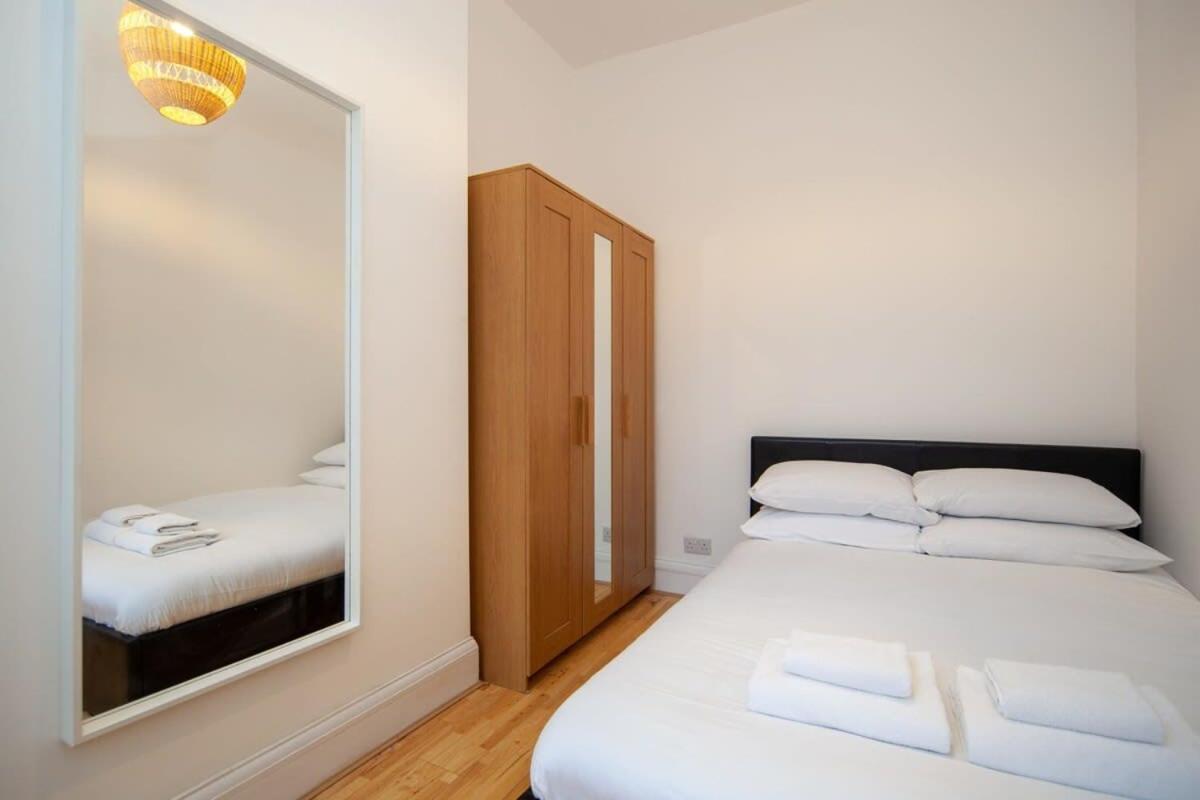 Lovely 2 Bedroom Apartment In Tooting 伦敦 外观 照片