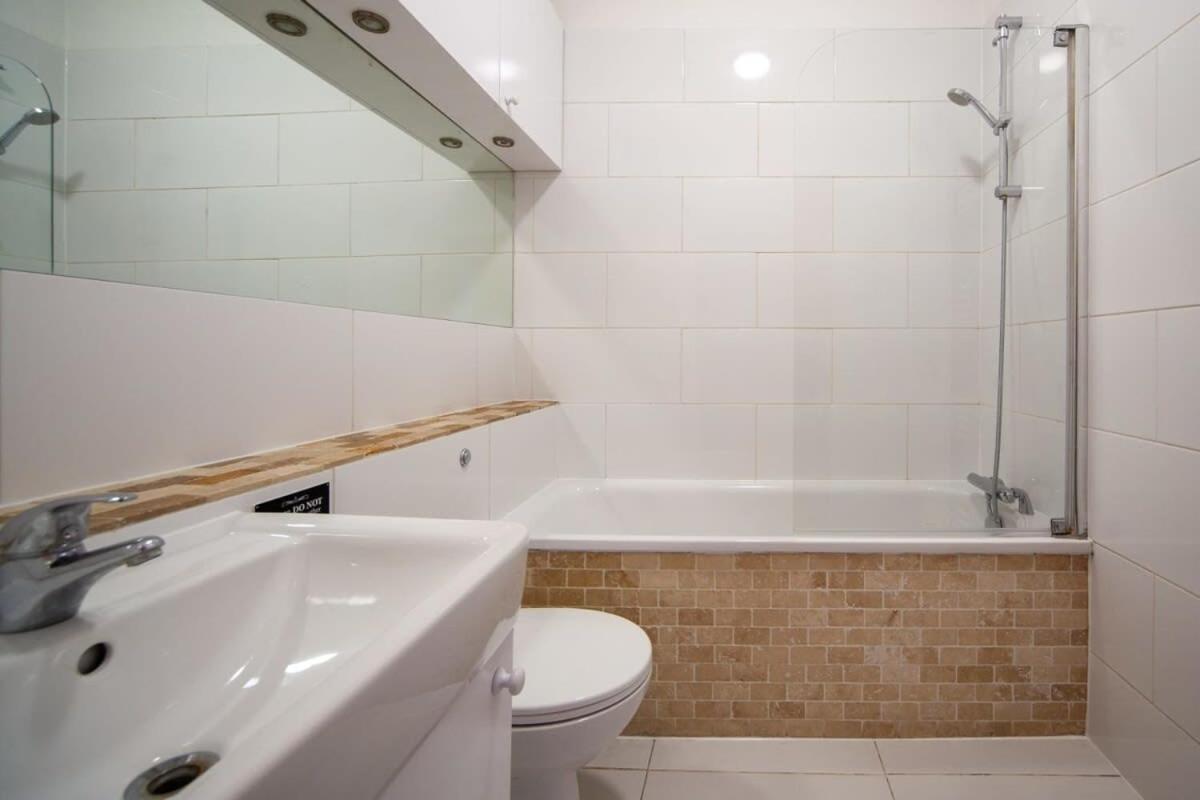 Lovely 2 Bedroom Apartment In Tooting 伦敦 外观 照片